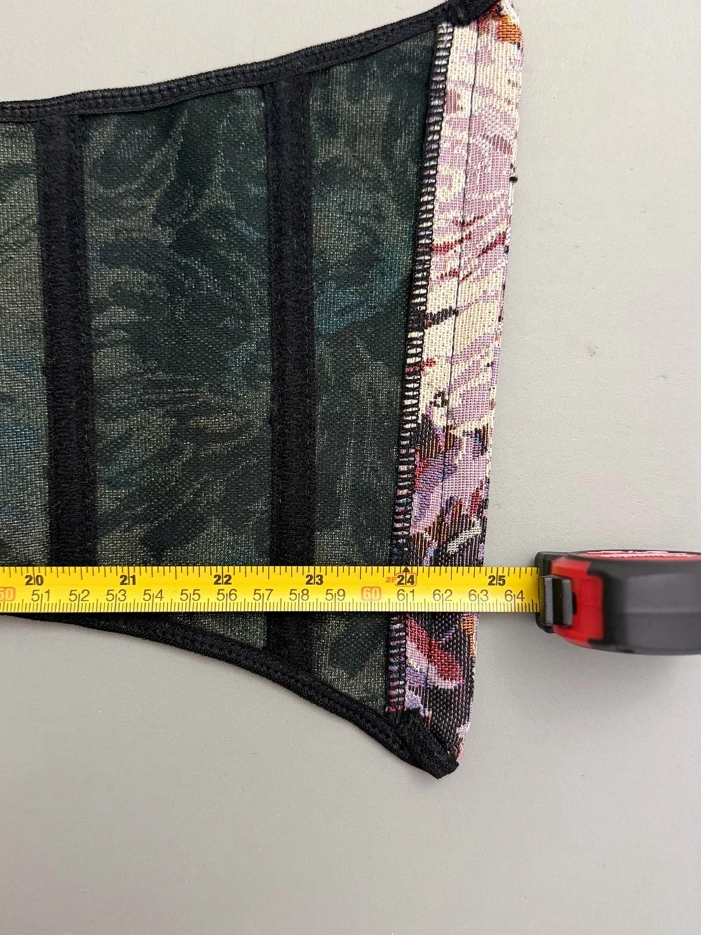 N/A statement floral
